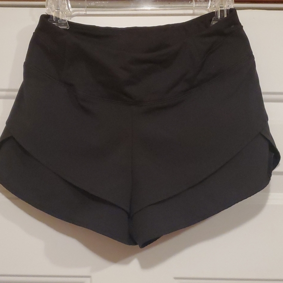Calia Womens Anywhere Petal Hem Shorts 